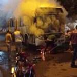 Ônibus pega fogo