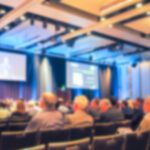 sala-de-espera-com-monitores-Palestra