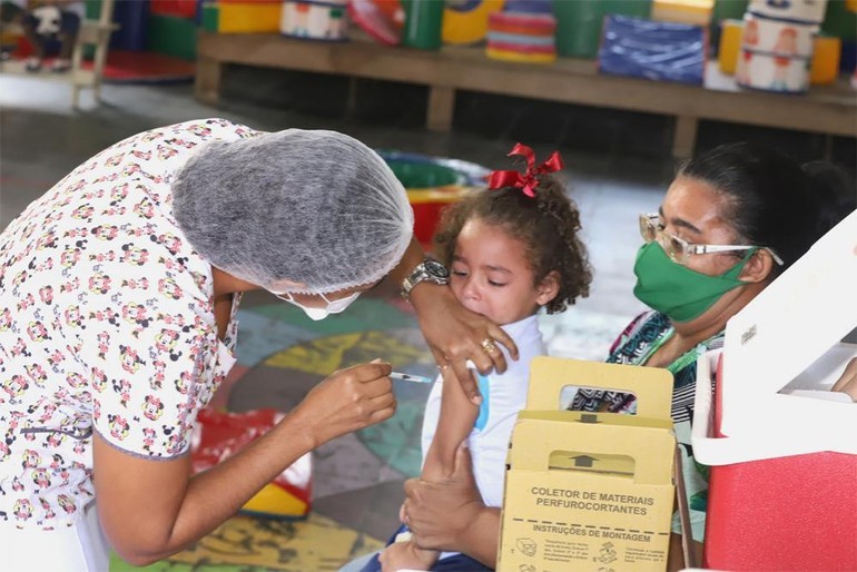 Vacinação nas escolas de Aracaju