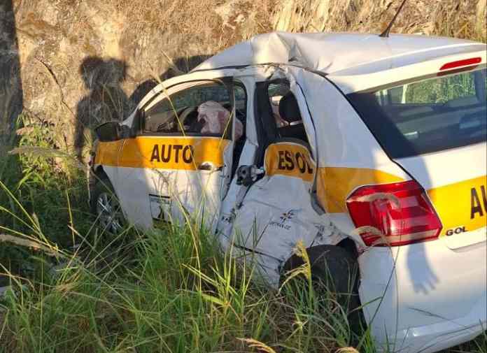 acidente entre carro e ônibus na SE-270