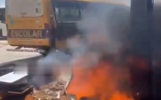 incêndio na garagem do transporte escolar de Lagarto