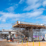 Obras do Complexo Viário Maria do Carmo em Aracaju avançam com instalação de vigas