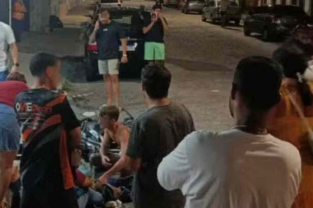 Acidente entre motocicleta e carro no Bairro São José em Aracaju