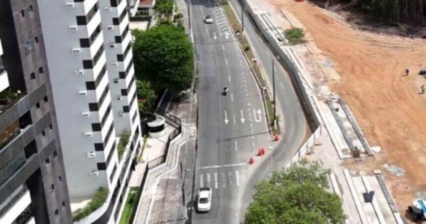 Obras no Complexo Viário Senadora Maria do Carmo alteram trânsito na avenida Beira Mar, em Aracaju