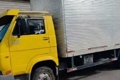 Caminhão roubado na Bahia é recuperado pelo 7º BPM em Sergipe