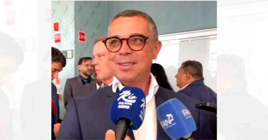 Governador Fábio Mitidieri durante anúncio sobre a compra total da Sergas em Sergipe