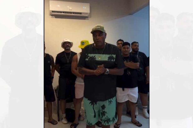 Vocalista Márlio da Banda Swing Mania grava vídeo pedindo desculpas hoje em Pirambu, no Carnaval em Sergipe