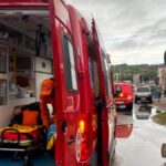 Viatura do Corpo de Bombeiros em atendimento de ocorrência de queimadura por álcool no Santa Maria.