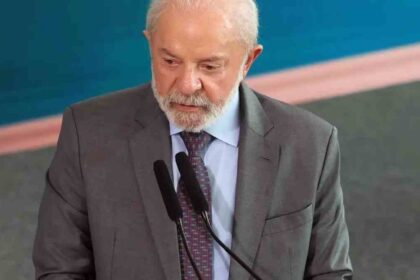 Presidente Lula discursando na 10ª Cúpula da Celac em Bogotá, Colômbia