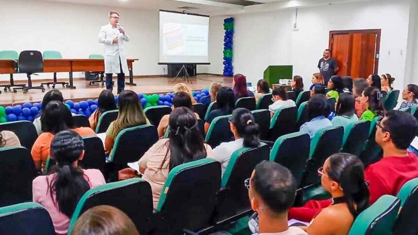 Novos servidores da saúde durante encontro de integração no Huse em Aracaju