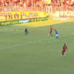 Jogadores do Sergipe levantando a taça de campeão na Arena Batistão