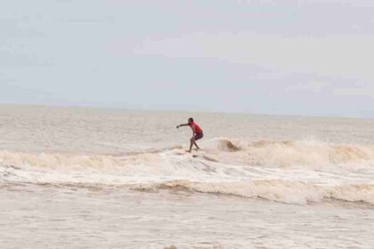 Etapa do Verão Sergipe 2026 com competição de surf na Praia do Abaís em Estância