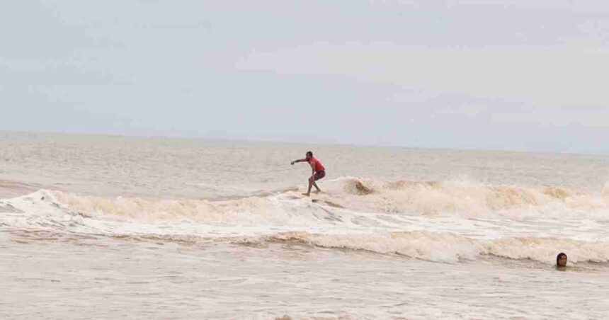 Etapa do Verão Sergipe 2026 com competição de surf na Praia do Abaís em Estância