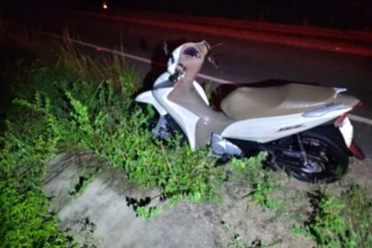 Viatura do BPRv e isolamento de área em acidente na rodovia SE-220 em Muribeca.