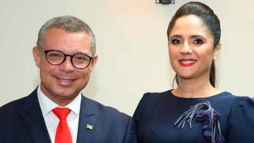 Governador Fábio Mitidieri e a ex-secretária Déborah Dias em evento oficial do Meio Ambiente.