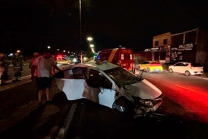 carro envolvido no acidente batido