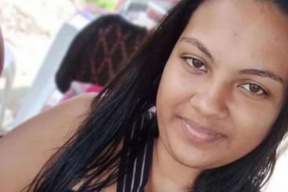 Foto pessoal de Rafaely dos Santos, jovem de 24 anos vítima de feminicídio no município de Capela.