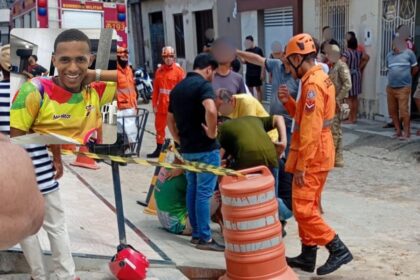 Viatura do Serviço de Atendimento Móvel de Urgência (SAMU) e equipe do Corpo de Bombeiros em atendimento.