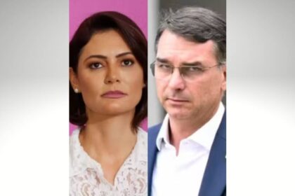 Flávio Bolsonaro e a ex-primeira-dama Michelle Bolsonaro durante evento político.