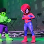 Personagens da animação Spidey e Seus Amigos em cena.