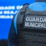 agente da Guarda Municipal de Aracaju em atuação preventiva.